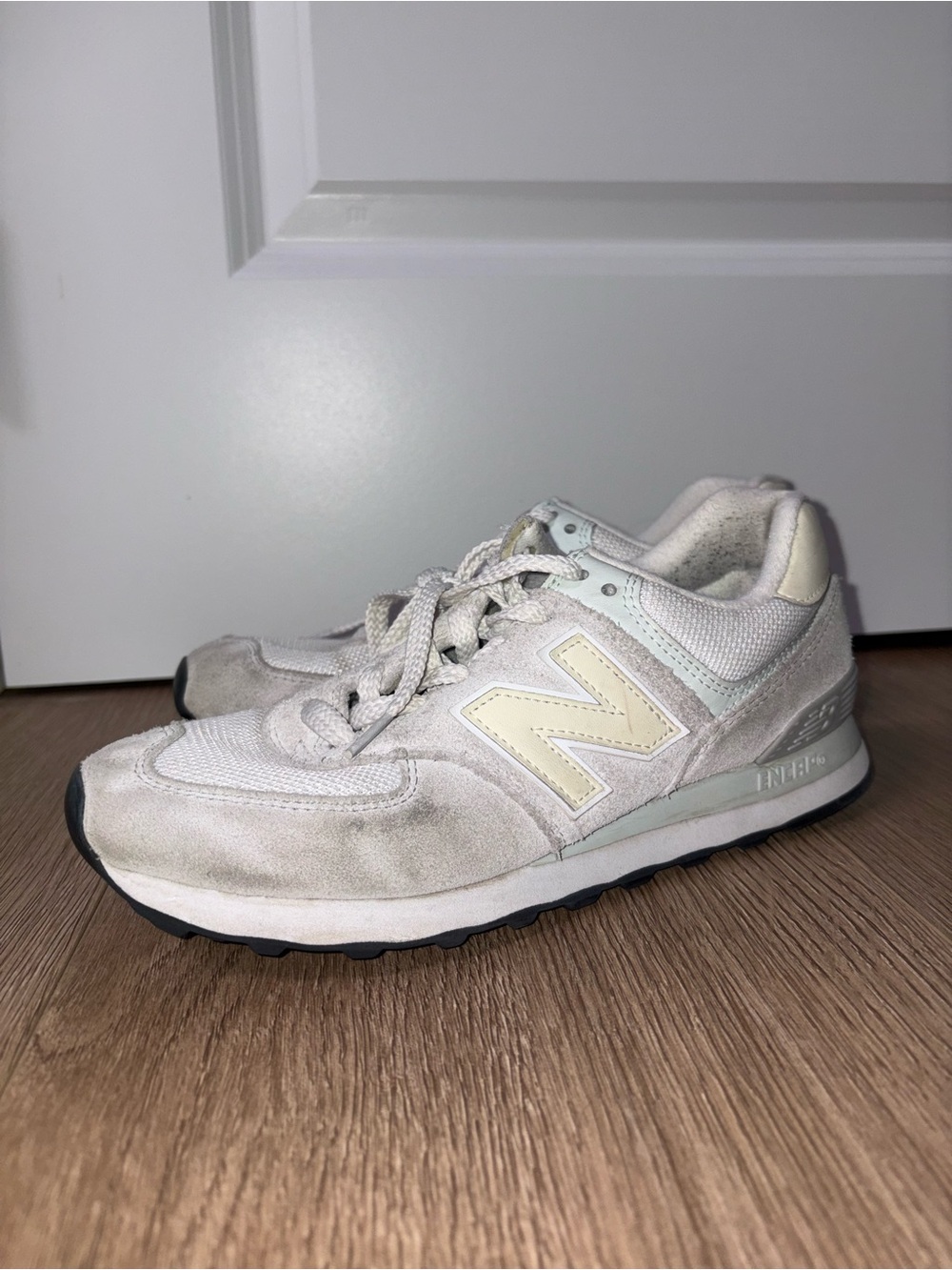 New Balance Sneakers Size 9 Women’s
